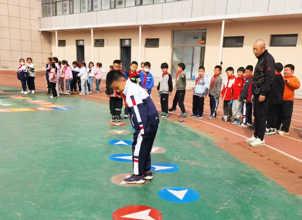 中小学生每天在校运动时间如何达到2小时？——来自河北多地校园的走访观察天行体育登录(图1)